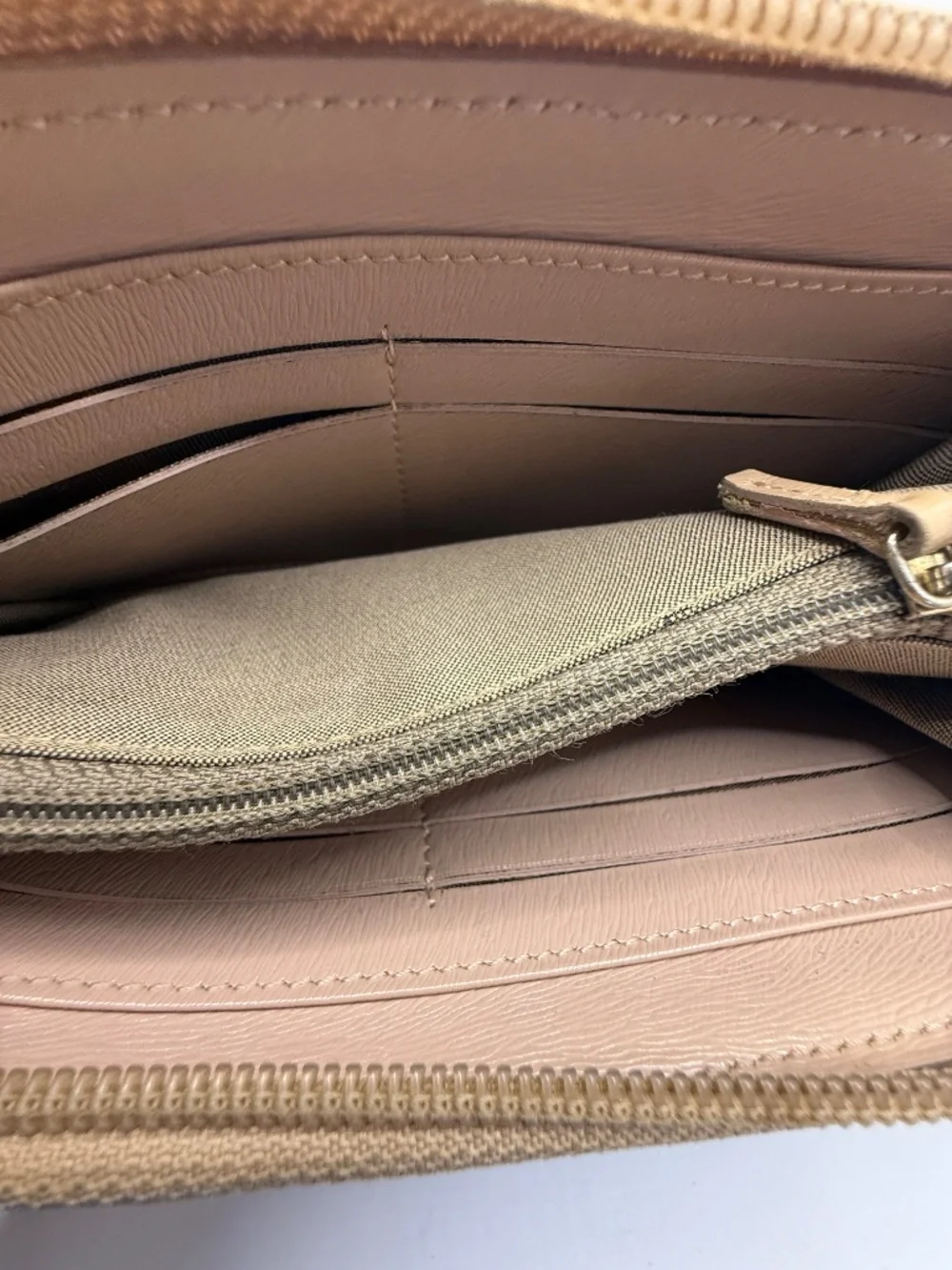 ALLURING FENDI FF LIMITED EDITION ZUCCA MULTI-COLOR ZIP AROUND WALLET!